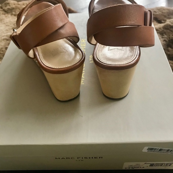 SALE‼️Marc Fisher Camilla wedge sandals in EUC - Picture 6 of 8